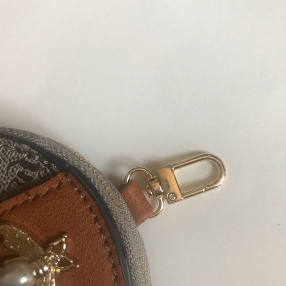 NWOT Butterfly Coin Purse - Picture 3 of 4